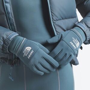 🩵 SKIMS x The North Face Gloves 🩵